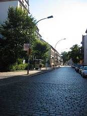 Im 18. Jahrhundert f�r reformierte Religionsfl�chtlinge aus Frankreich (Hugenotten) angelegt: die Stra�e FREIHEIT